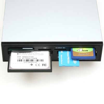 CRI-X6 interní USB 2.0 čtečka